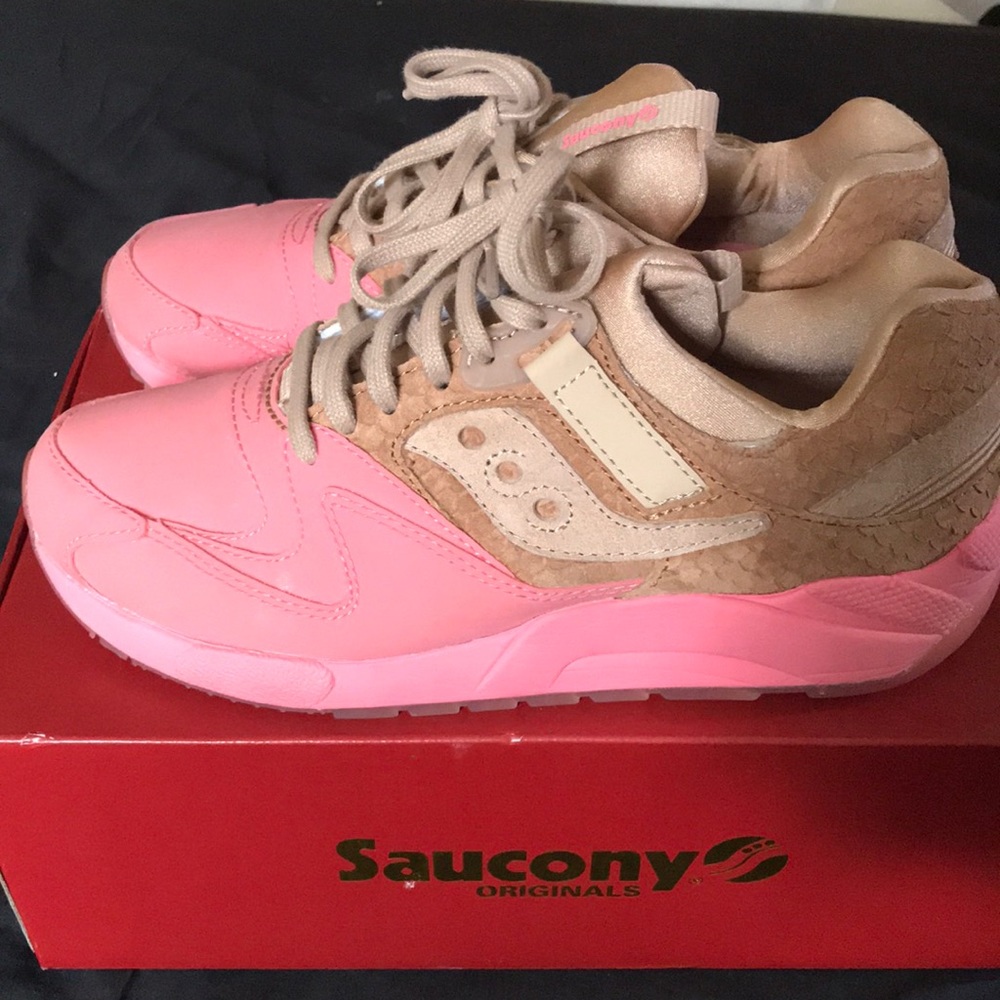 Women’s shoes
